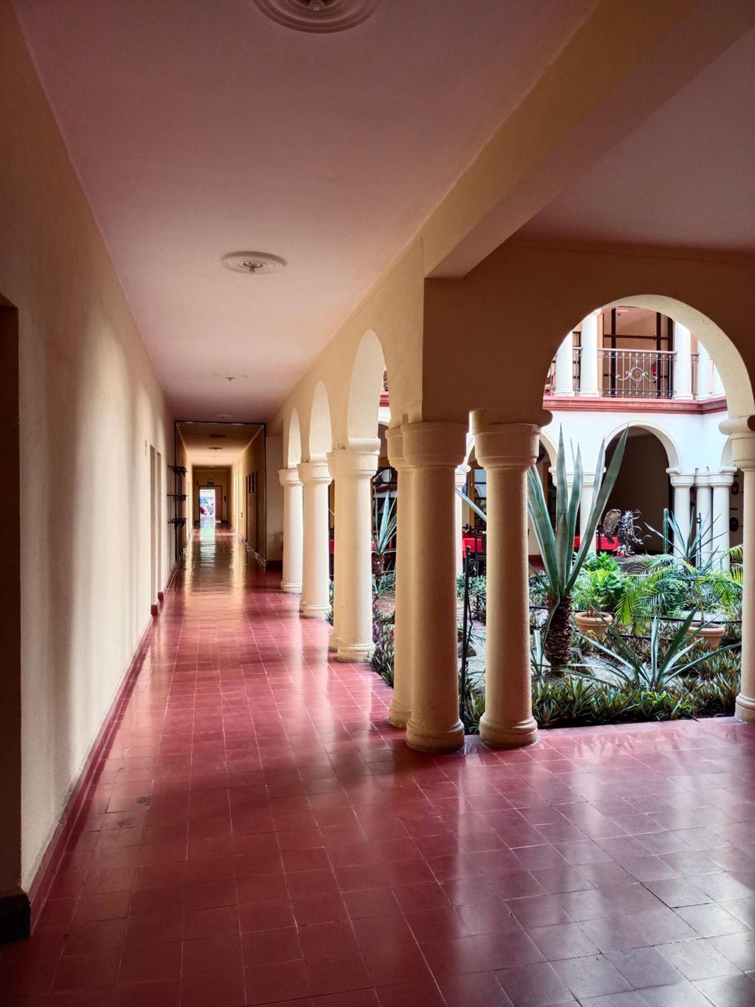 Hotel Los Monteros Сьюдад-Вікторія Екстер'єр фото